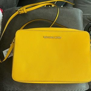 Michael Kors crossbody leather bag